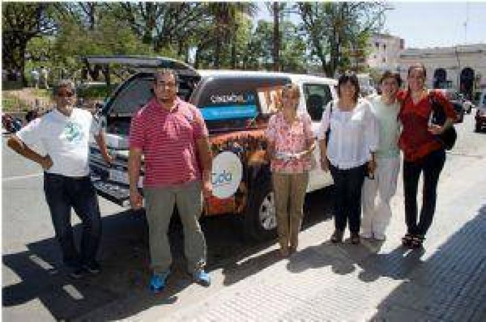 Un nuevo cine m�vil llevar� pel�culas al interior provincial