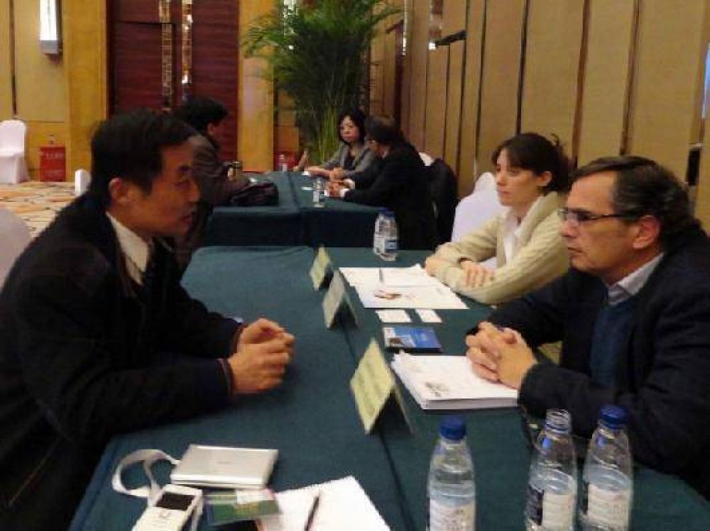 Lomas particip� en la 13� Asamblea de World Trade, en Beijin