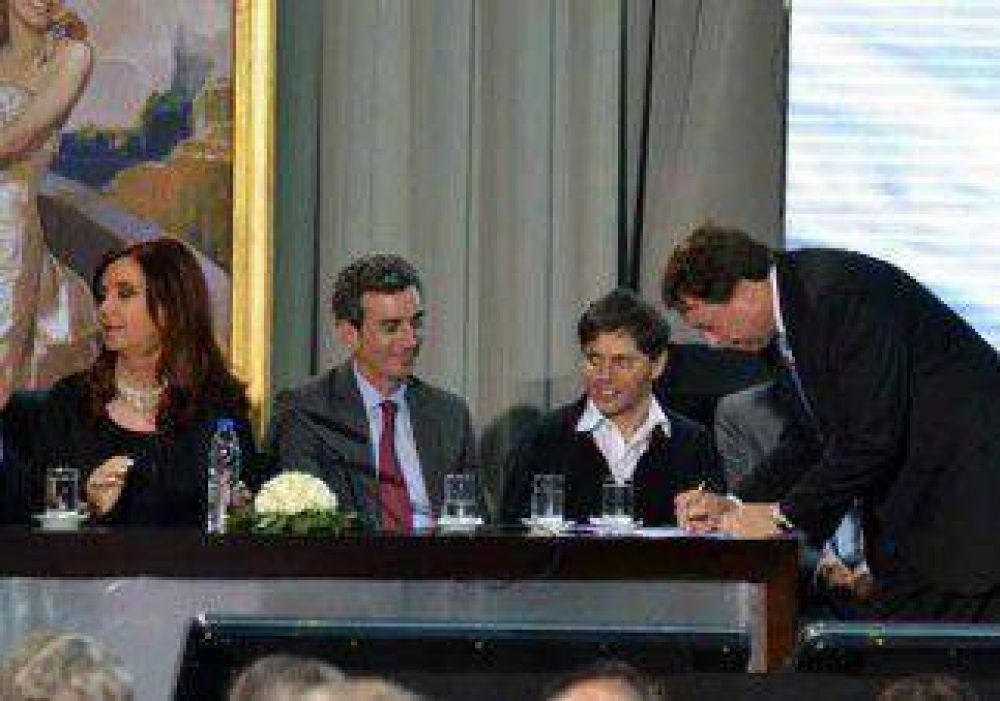 Apache manifest� a Weretilneck inter�s en seguir invertiendo en la provincia 