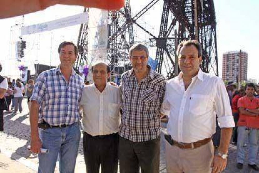 Ferraresi y Mussi participaron del festival �Integrados por una Cuenca Limpia para todos�