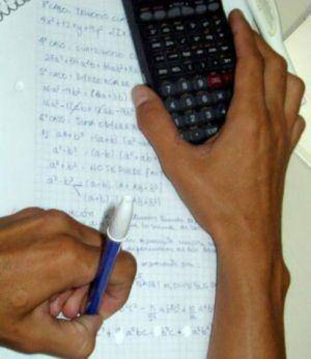Los ex�menes de ingreso a las escuelas secundarias se rendir�n hoy