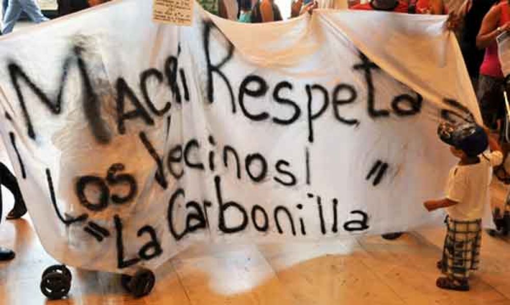 Vecinos de La Carbonilla vuelven a reclamar a Macri la urbanizaci�n del barrio