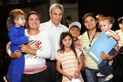 Una vivienda digna, una familia, un hogar