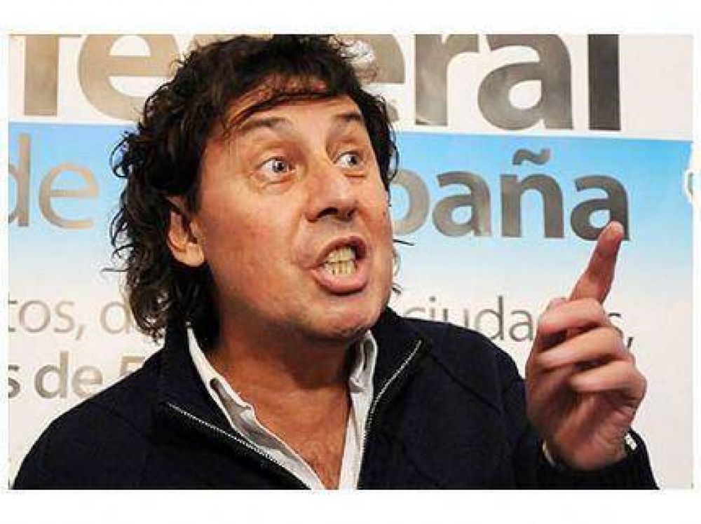 Pablo Micheli en conferencia de prensa de la CTA luego del Plenario en Mar del Plata