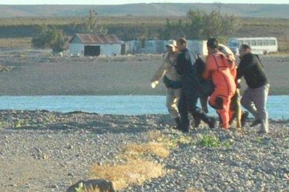 Prefectura rescat� a hombre que intent� quitarse la vida en la R�a