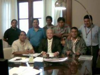 Reincorporan trabajadores no docentes de la UNJu.