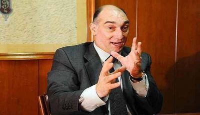 Mondino dice que en 10 d�as definir� si es candidato