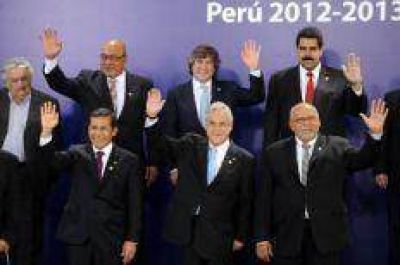 Comenz� la cumbre de la Unasur