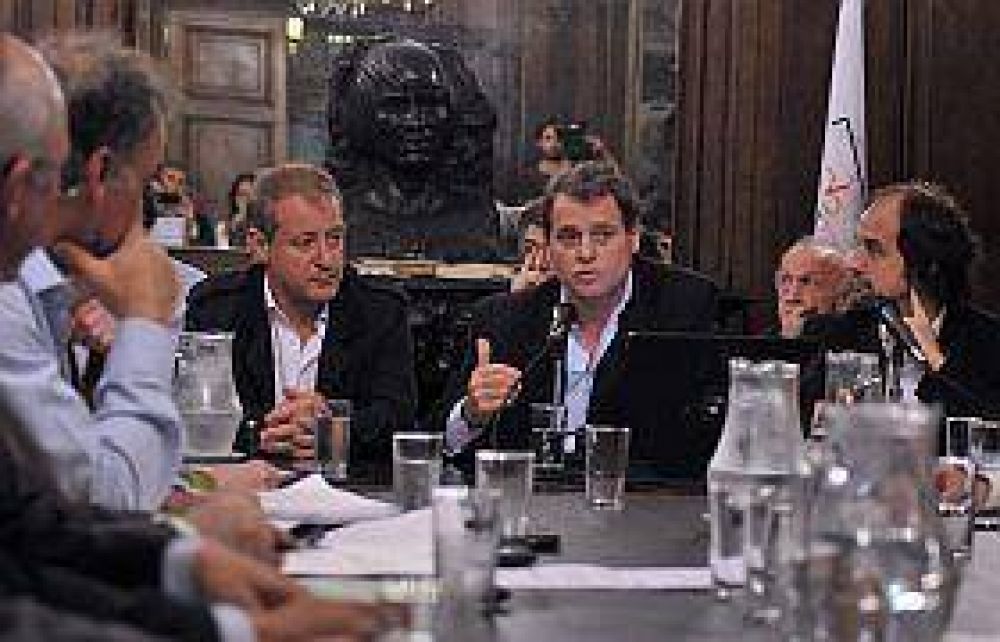 Piccardo defendi� proyecto de Macri para traspasar el subte