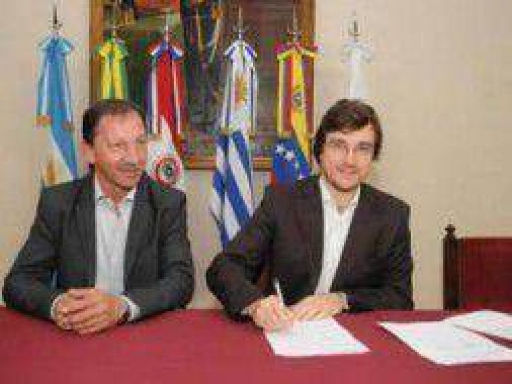Lucas Ghi particip� de la Cumbre de Mercociudades en la Canciller�a Argentina
