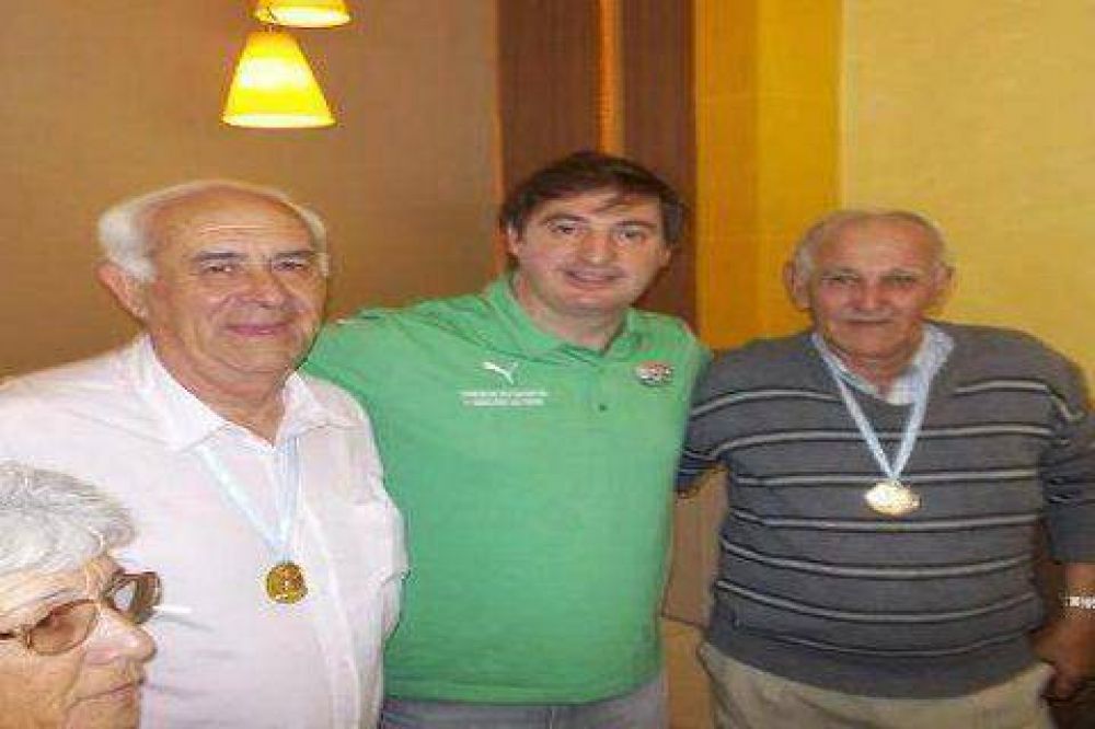 El Intendente viaj� a Mar del Plata y felicit� a los competidores de los Juegos Deportivos