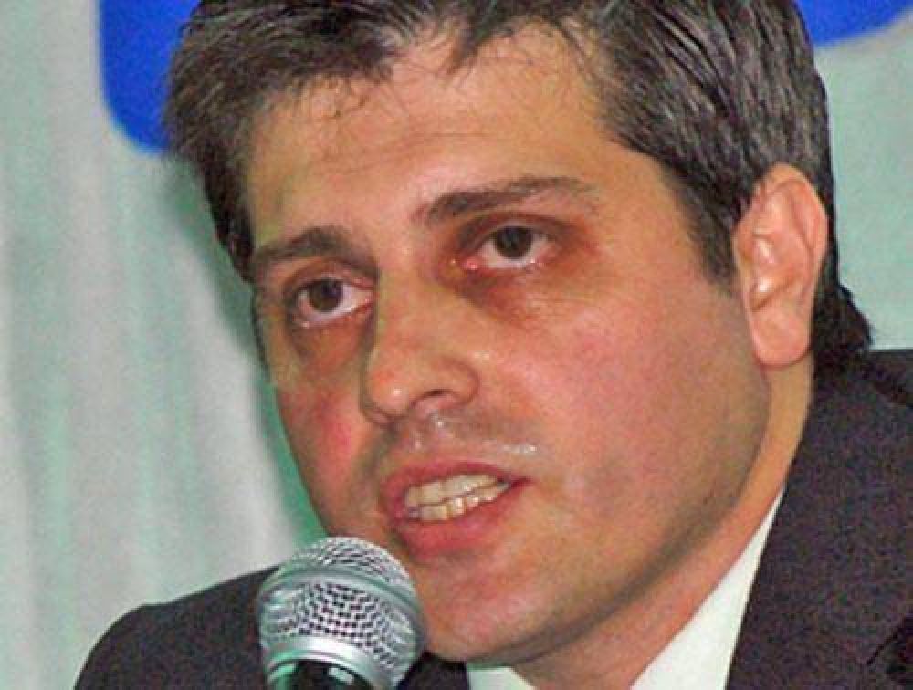 Seg�n Fern�ndez, s�lo buscan presionarlo con la denuncia por nepotismo.