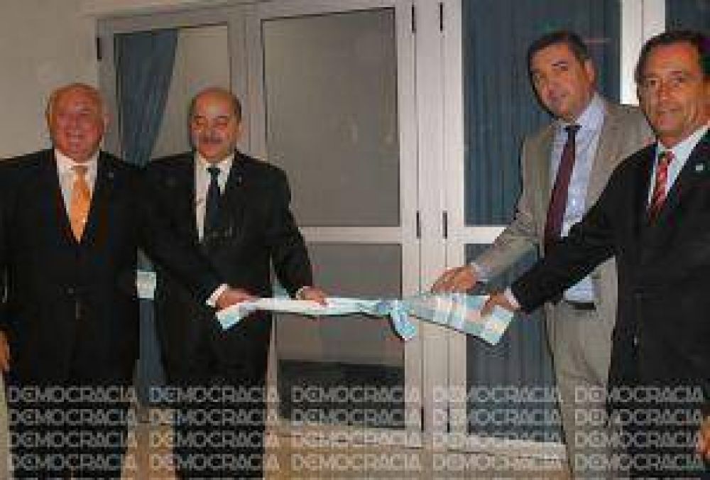Se inaugur� el auditorio de la UNNOBA, con el nombre de �Atahualpa Yupanqui�