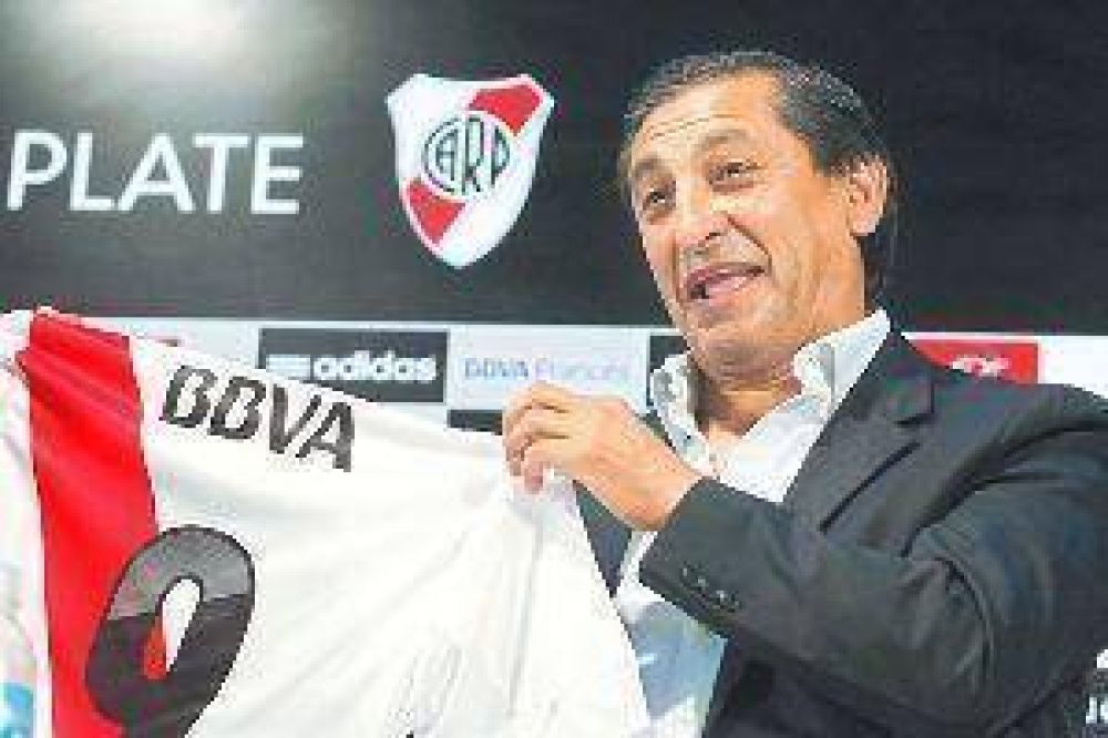 Ram�n D�az: "Soy un soldado de River, si yo estaba no se iba a la B" 