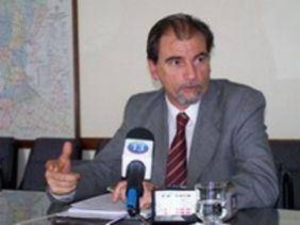 "Santa Fe quiere la plata de las retenciones para generar empleo"