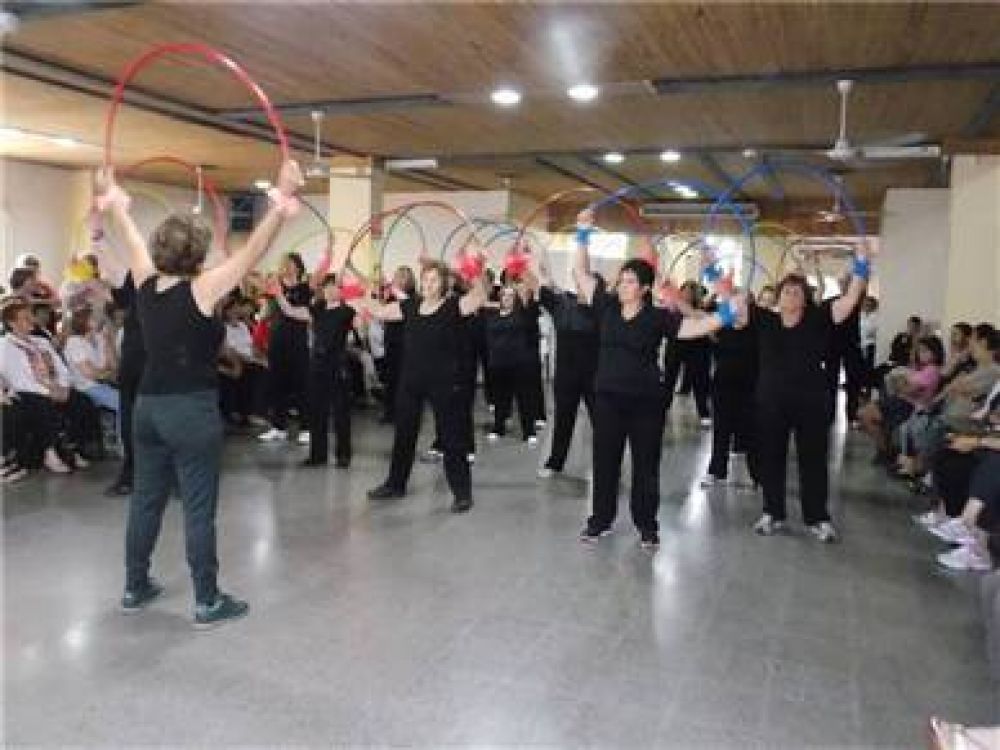 La Asociaci�n Mutual de Jubilados cerr� sus talleres con una muestra anual