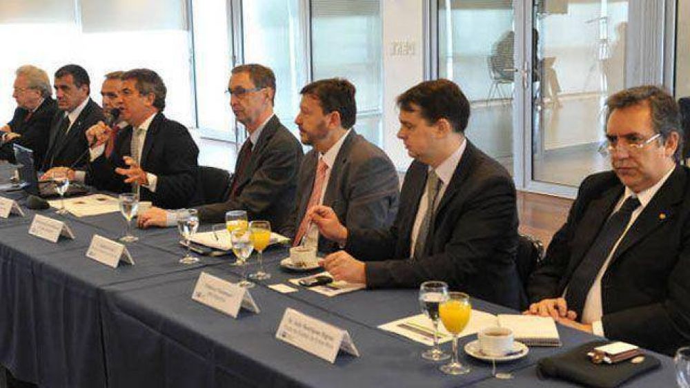  Urribarri ofreci� a Entre R�os como destino de inversiones