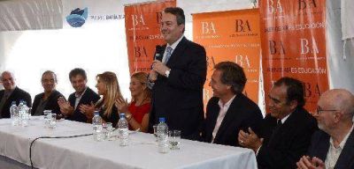 Firman convenio para Centros de Educaci�n Productiva
