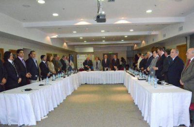 Buscan intercambiar niveles de actividad y experiencias en obras p�blicas