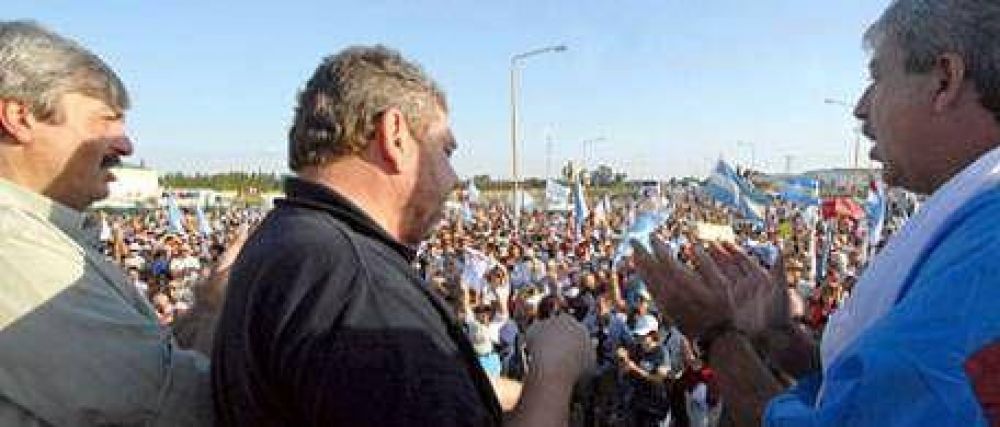 Eduardo Buzzi: "D�nde estaba Cristina cuando ped�amos por el regreso de la democracia"