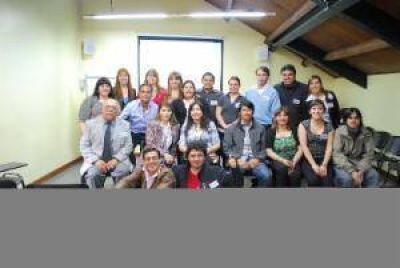 Empleados municipales que estudian en la UTN brindaron una capacitaci�n a sus pares