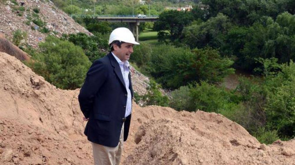 Mestre: De la Sota dice que escucha, pero no nos escucha