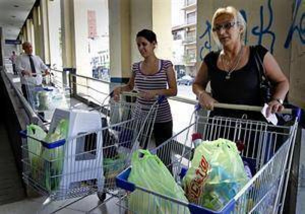Desde que las cobran, se va al s�per con bolsa propia