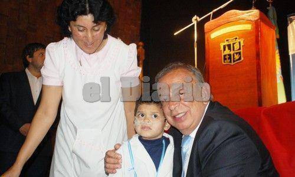 El intendente, cr�tico: �Fall� el sistema de salud�