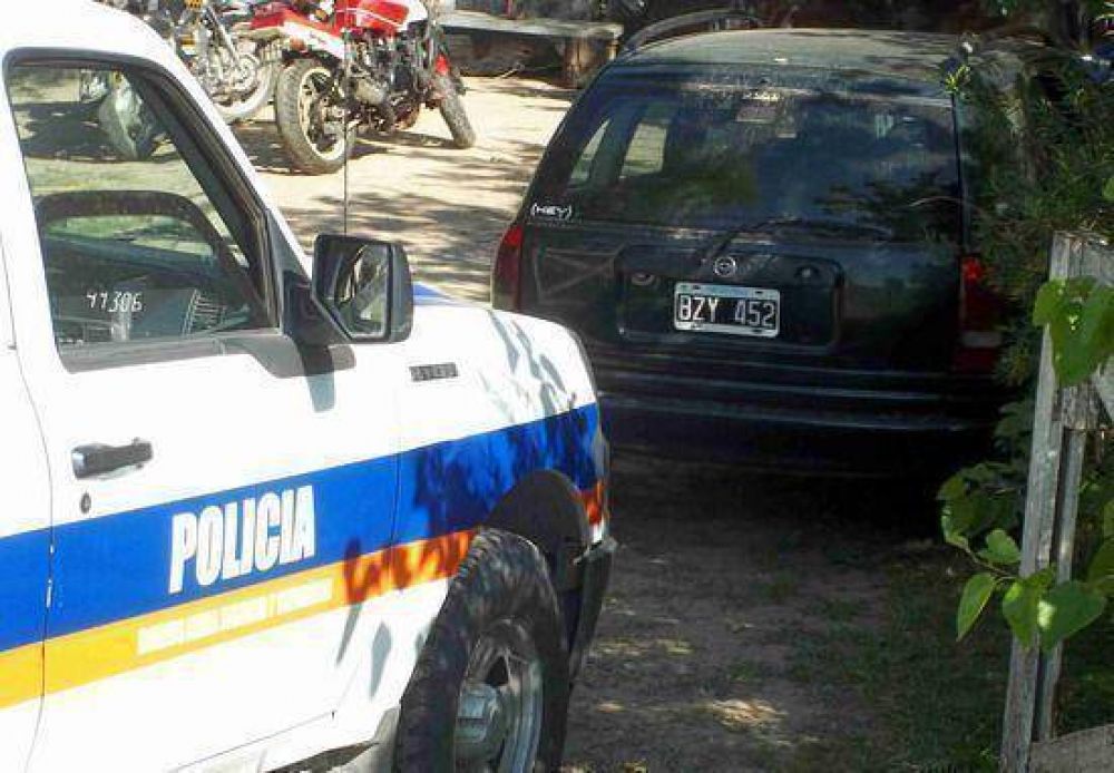  Secuestran veh�culos robados en un taller clandestino