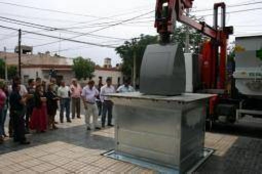 Se coloc el primer contenedor de basura soterrado del sistema Easy 