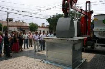 Se coloc� el primer contenedor de basura soterrado del sistema Easy 