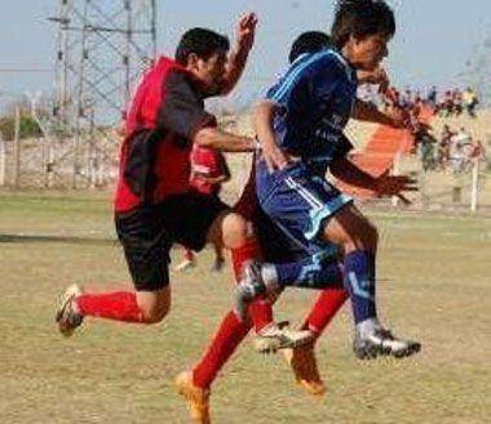 Tesorieri y Andino juegan un cl�sico clave para sus aspiraciones 