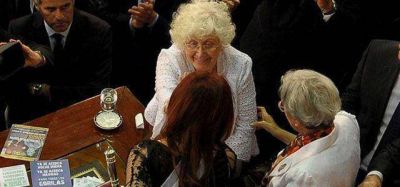 Ofelia, la mam� presidencial, es una de las jubiladas "buitre carancho" que demand� al Estado	