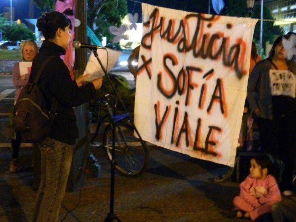 Realizaron vigilia por Sof�a Viale 