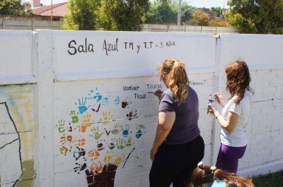 Realizaron murales en el Jard�n 901