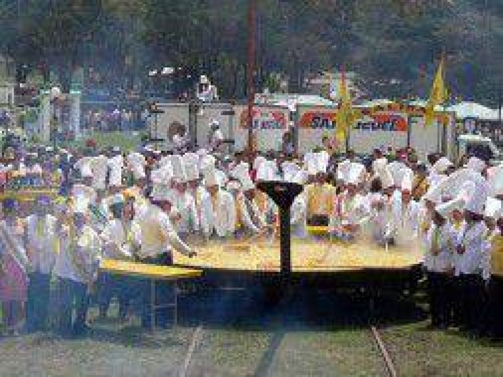 Pig��: Fiesta del Omelette Gigante con Los Calegaris y Le�n Gieco