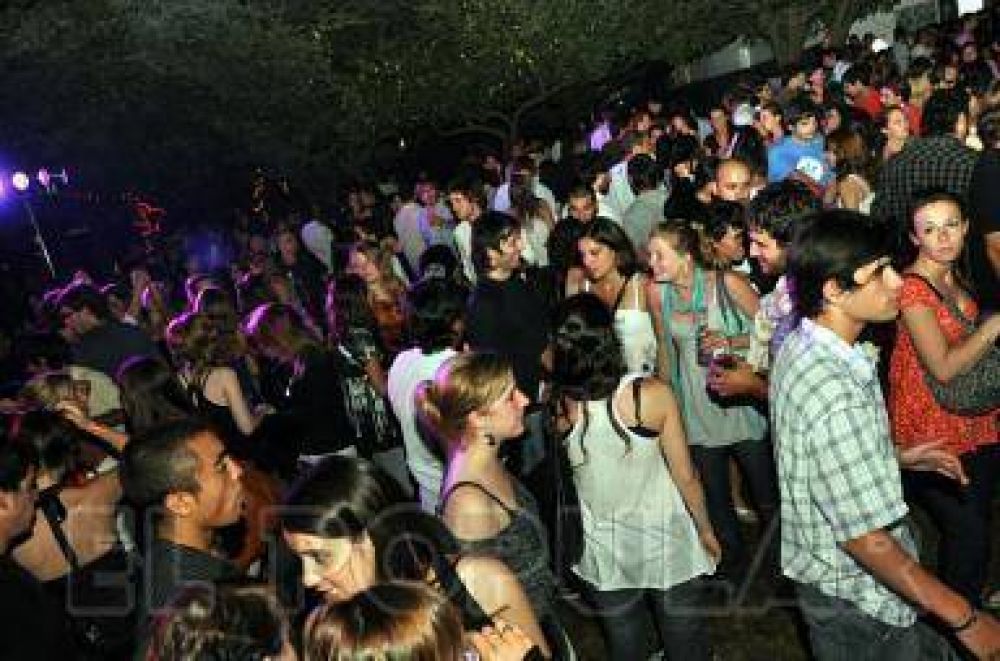 Fomentistas proponen instalar los boliches bailables lejos del casco urbano