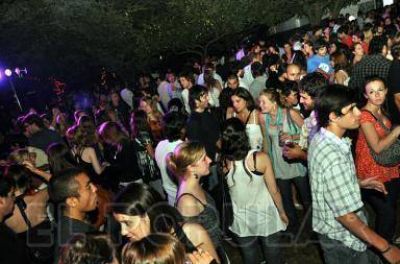Fomentistas proponen instalar los boliches bailables lejos del casco urbano