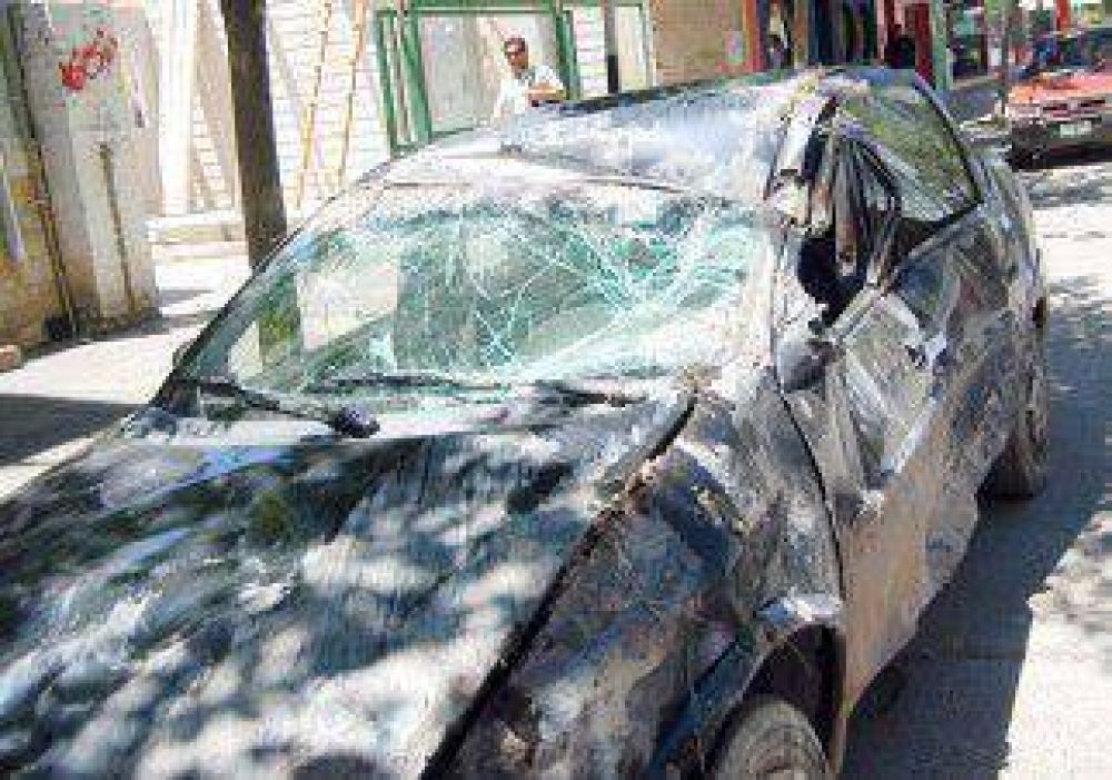 Muri� al volcar en la Ruta Chica  
