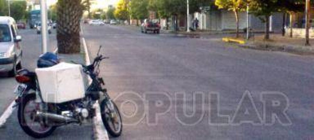 Un joven y una mujer sufrieron varias heridas en un accidente 
