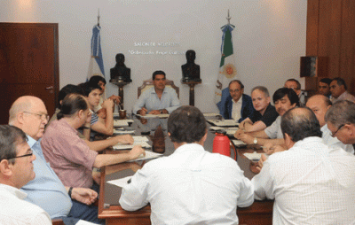 Capitanich analiz� con su gabinete evoluci�n de programas y obras 