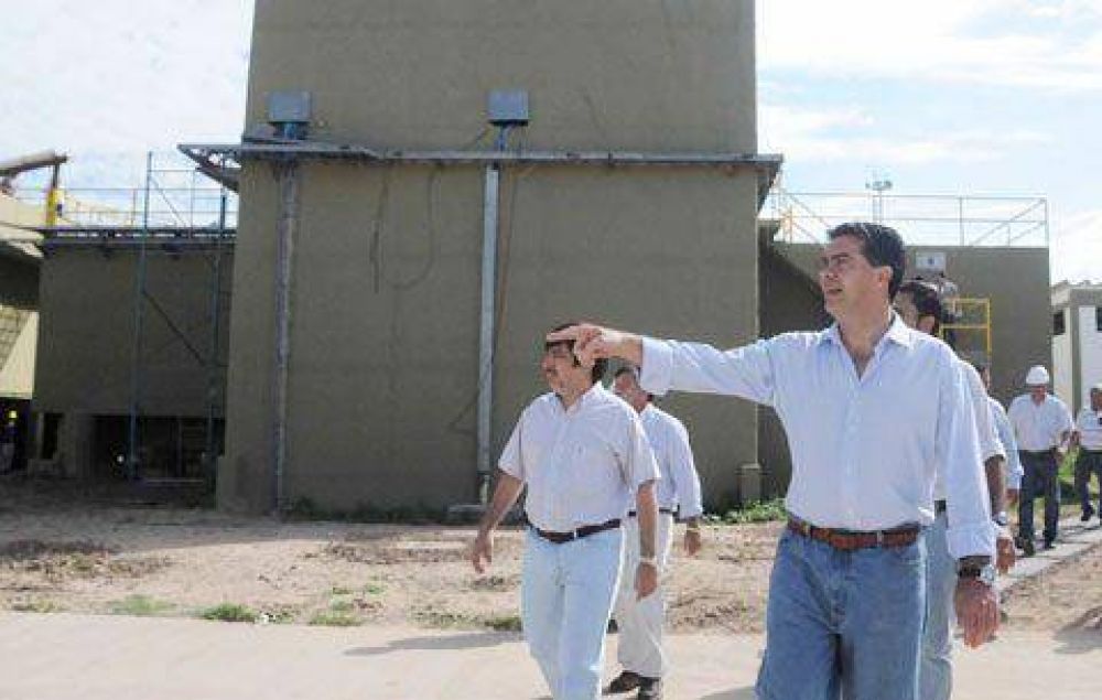 �Es una obra que mejorar� la provisi�n de agua para los pr�ximos 30 a�os� 
