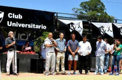 La U estren� la segunda cancha de sint�tico