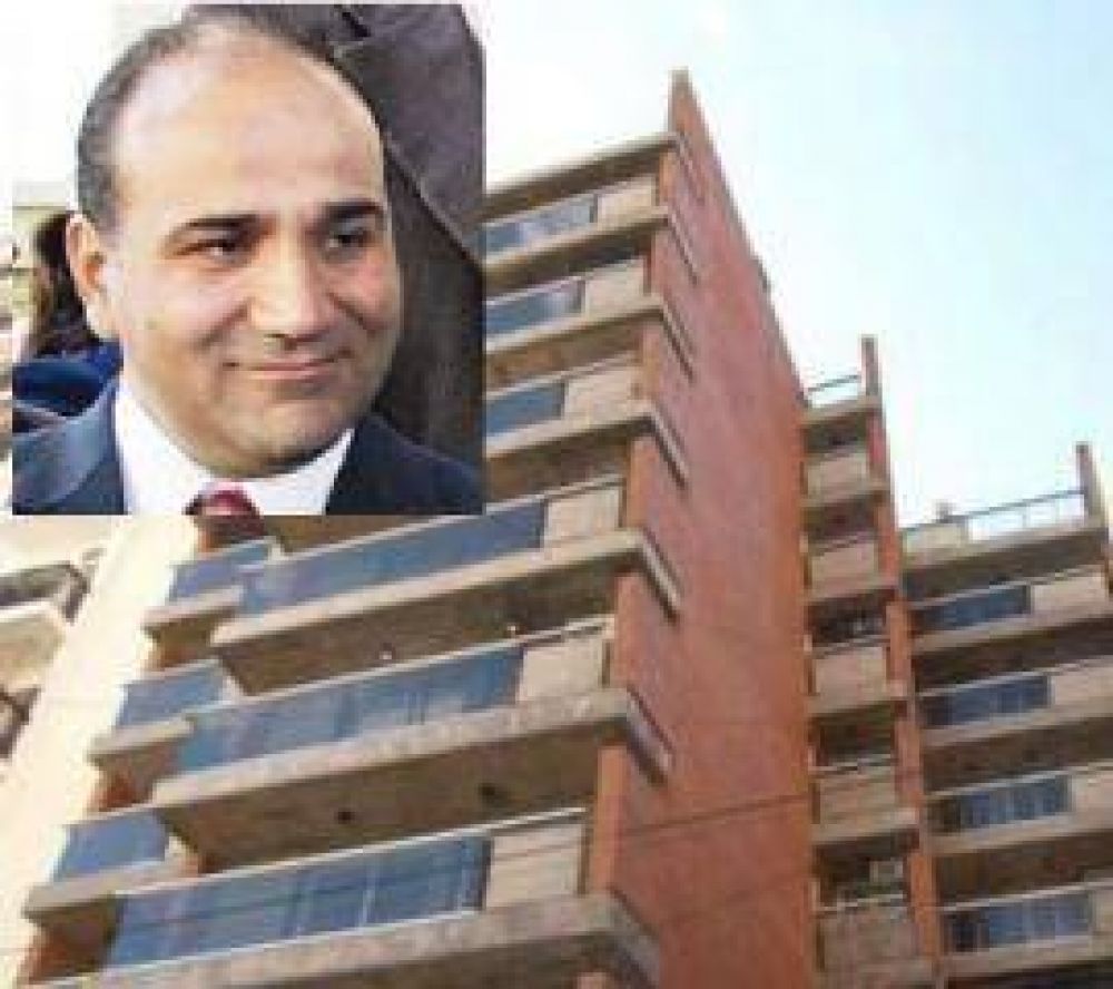Calliera lo bautiz� como "Dr. House": denuncian que Manzur lava plata a trav�s de la construcci�n de edificios 