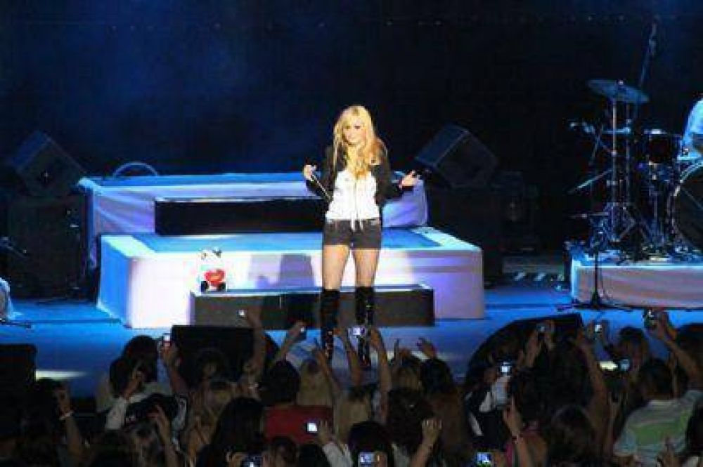 La cantante Karina presentar� su nuevo CD en el Complejo Radio City