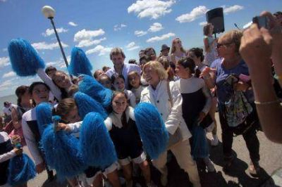  Cientos de personas festejaron el cierre de las actividades de Educaci�n No Formal