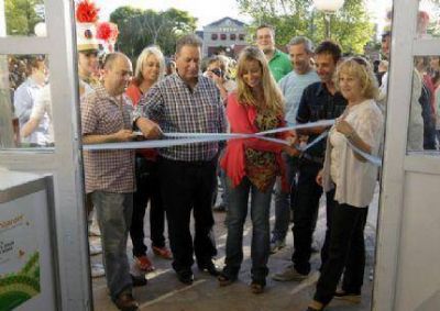 Qued� inaugurada en la Plaza del Agua la �EXPO-AMARMIJARD�N�
