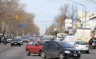 Piden la suspensi�n de la ordenanza que proh�be el giro a la izquierda en avenidas