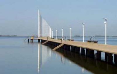 Eval�an cobrar $ 2 por persona la entrada a la Laguna de G�mez para la temporada que se inicia