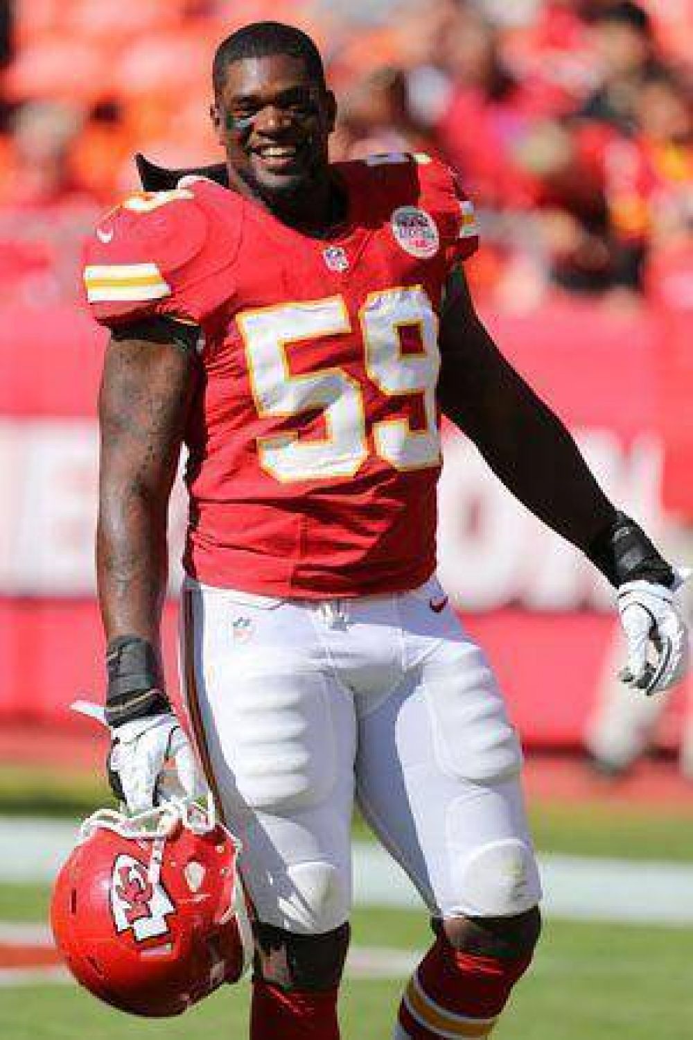 Jugador de la NFL se suicida frente a su entrenador